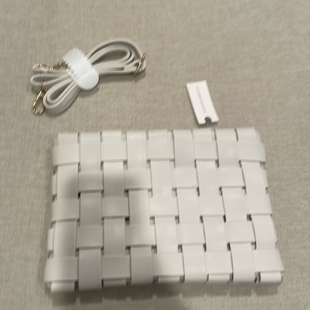 Anthropologie crème woven clutch with removable strap